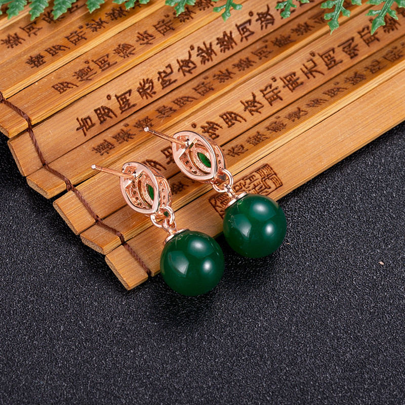 أقراط من حبات اليشم الطبيعي ،  - مراجعة Earrings وسعره
